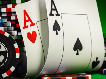Buddhist wins $670,000 in poker tournament, gives it to charity
